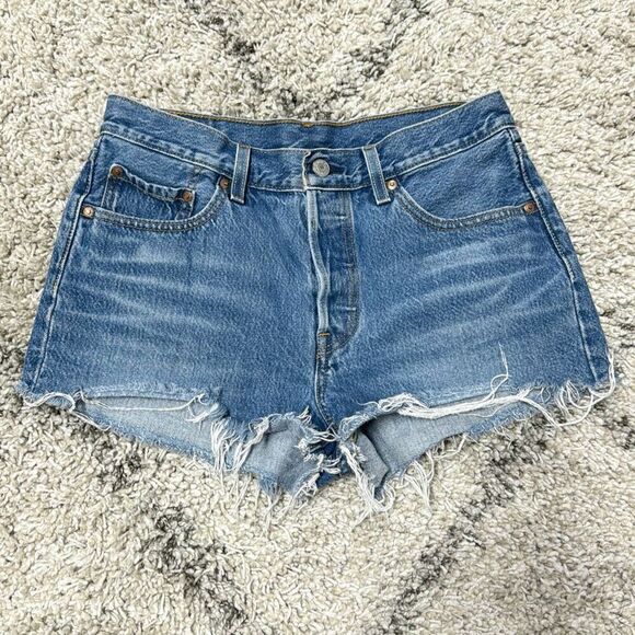 Levi’s 501 Women’s Button Fly Cut Off Denim Jean Shorts Size 28 - Picture 3 of 9